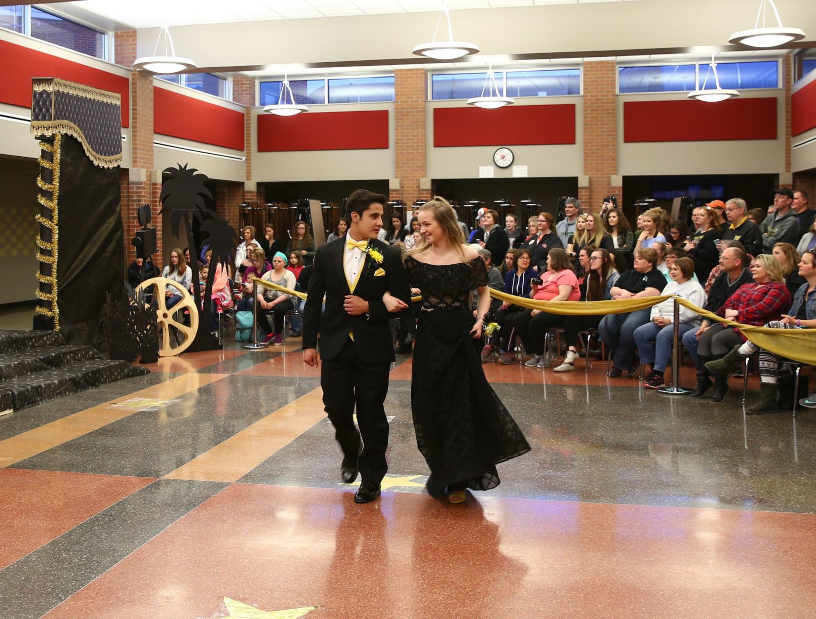 MC Prom 2018 (5).JPG